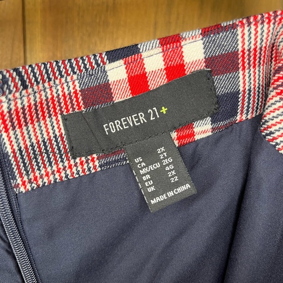 Plaid skirt - Picture 5 of 5